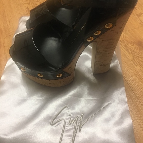 giuseppe zanotti patent leather cork heels - Picture 5 of 5
